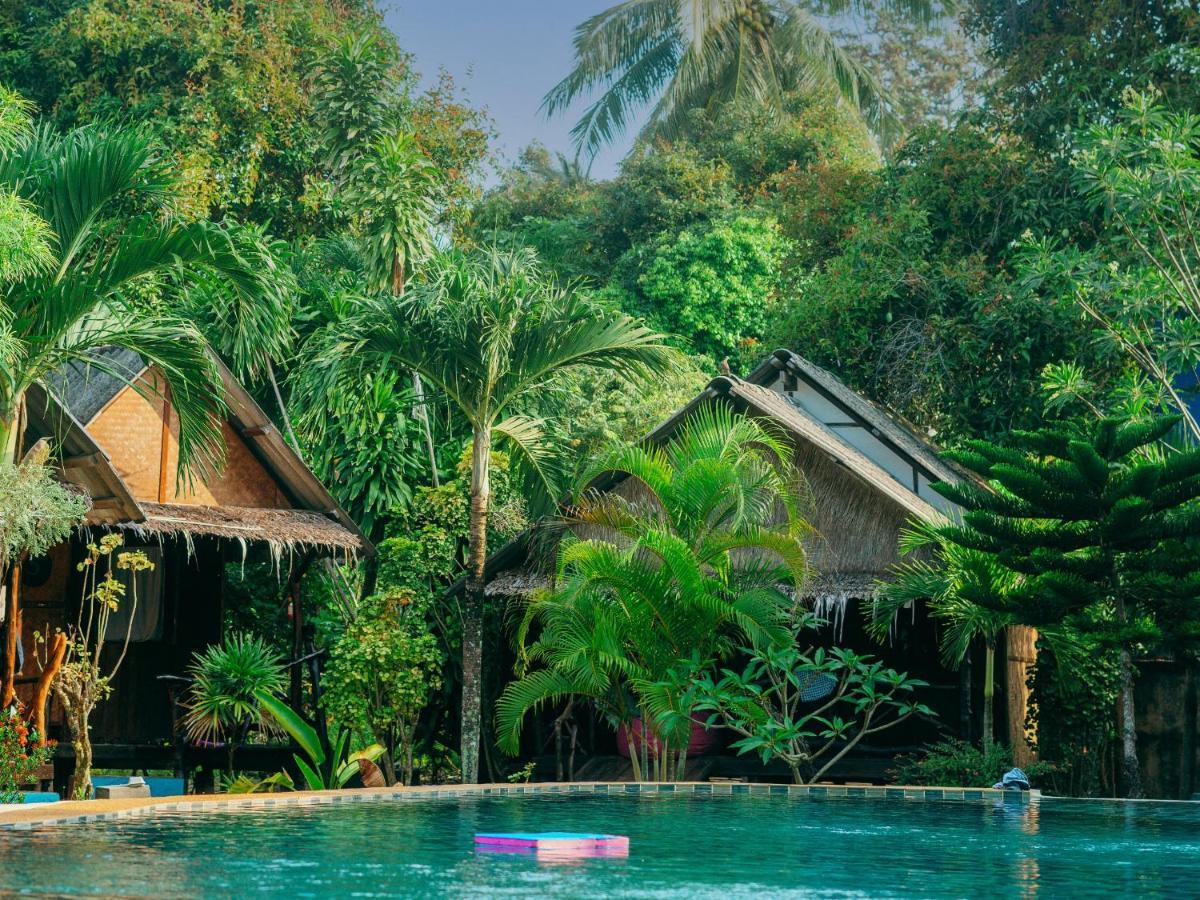 Munchies Bungalows Baan Tai Bagian luar foto