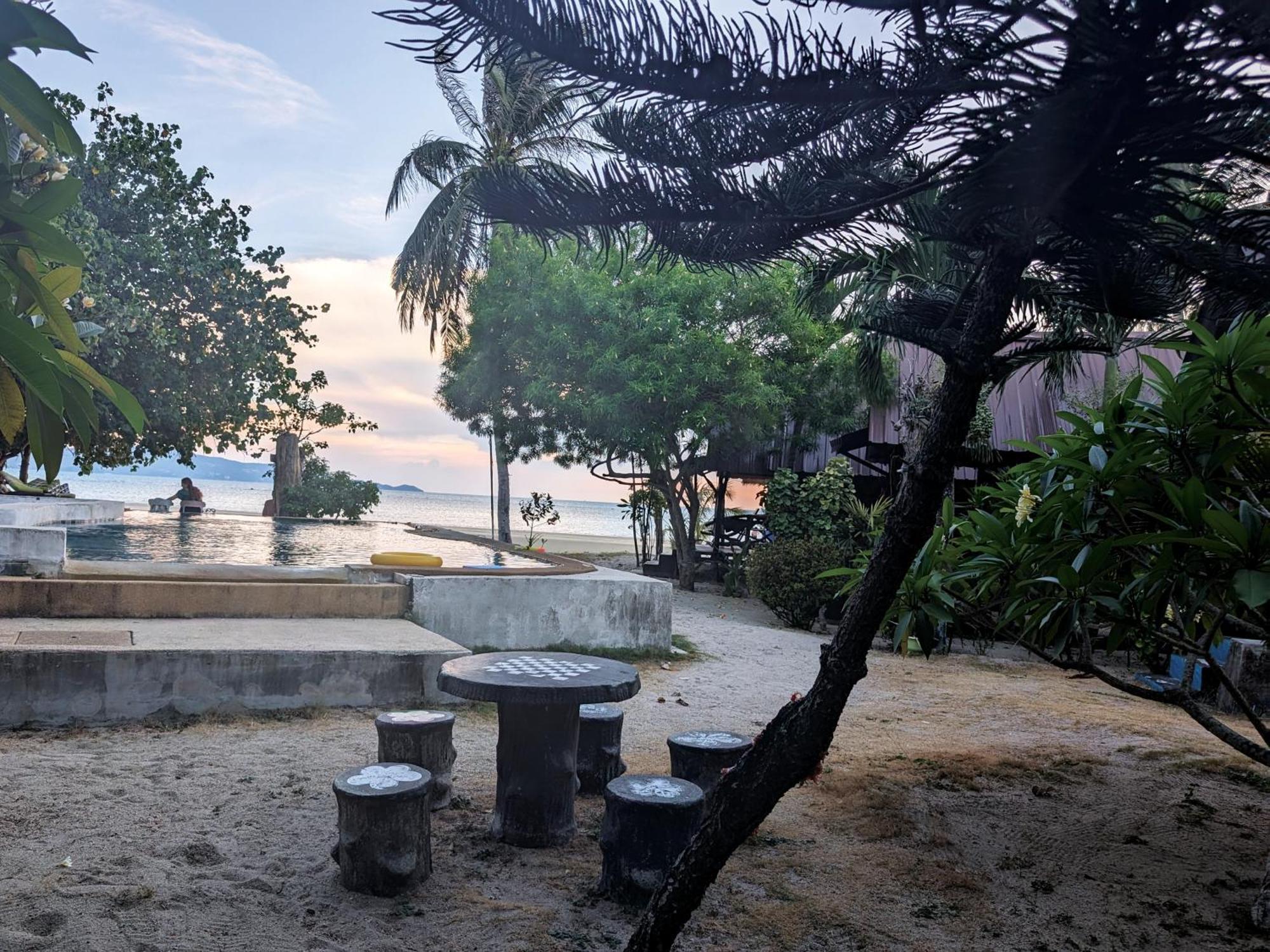 Munchies Bungalows Baan Tai Bagian luar foto