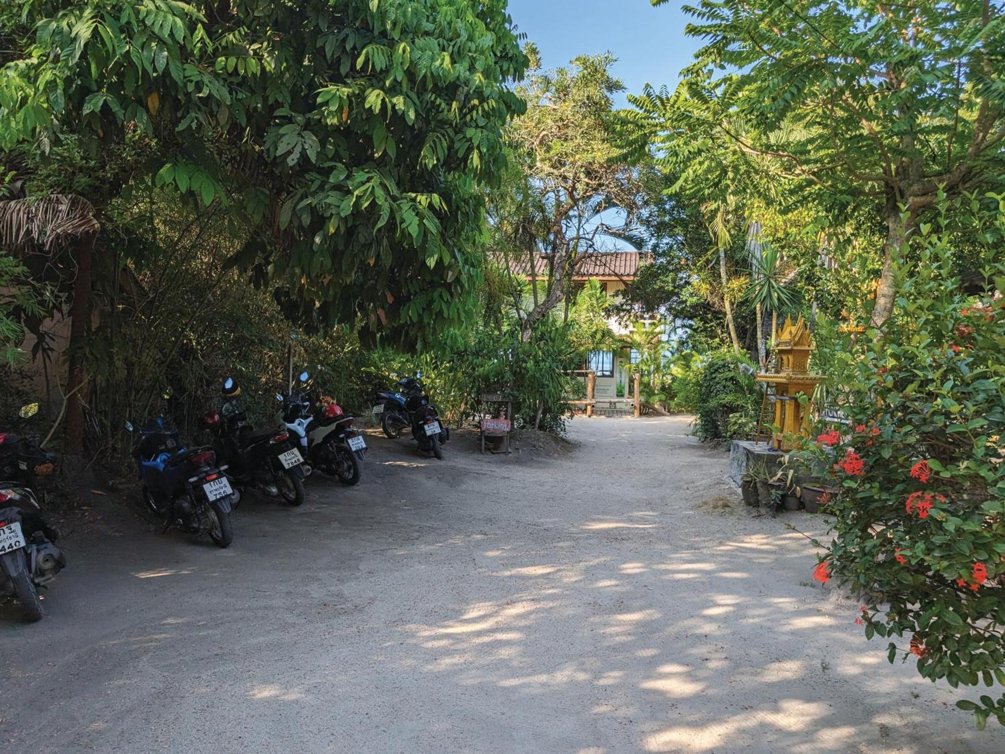 Munchies Bungalows Baan Tai Bagian luar foto