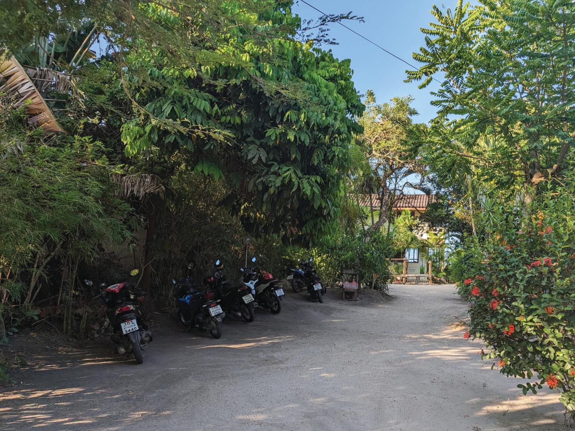 Munchies Bungalows Baan Tai Bagian luar foto
